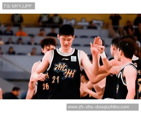 布朗狂砍38分胡金秋贡献22分8篮板浙江广厦客场力克同曦取得胜利